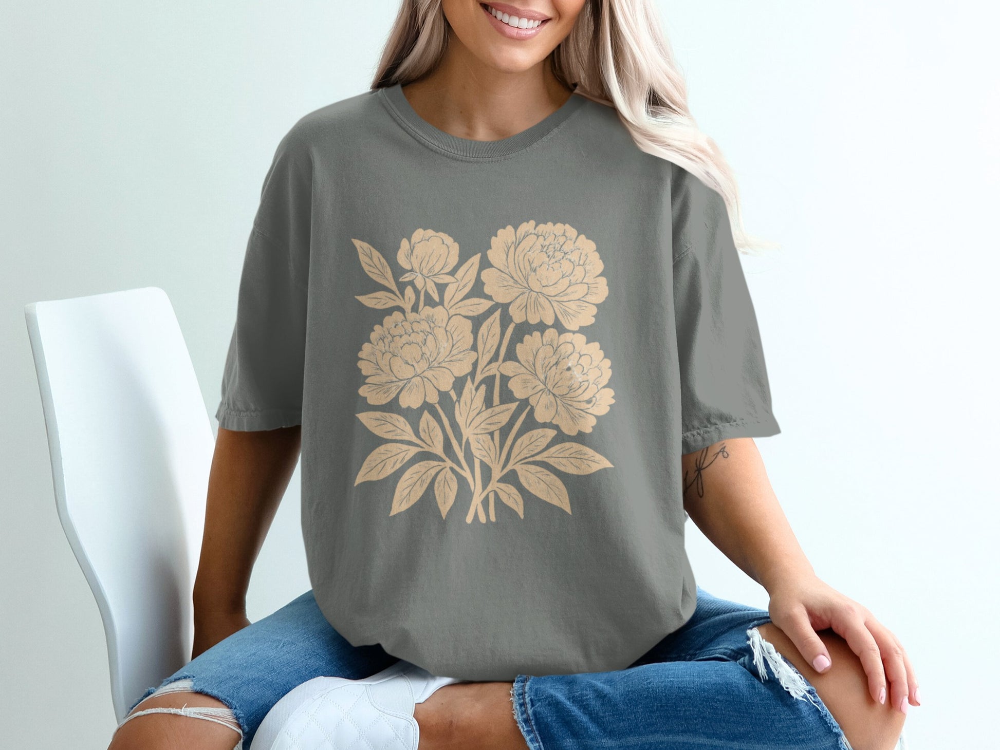 Beautiful Floral Graphic T-Shirt for Stylish Everyday Wear